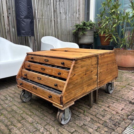 Image 1 of Nachttische/Schubladenschränke