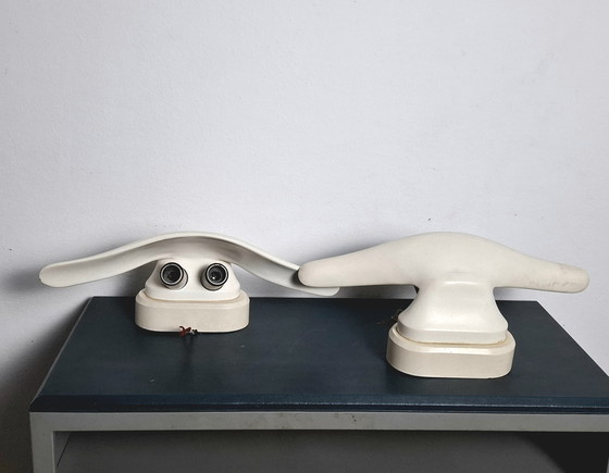 Image 1 of Paire d'appliques murales en bois tourné blanc. Années 1970. Ère spatiale.