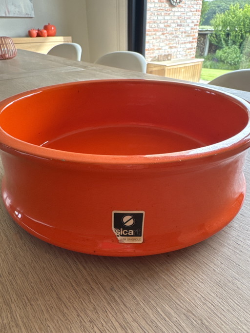 Voiture à échelle orange