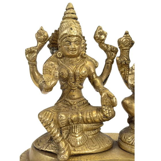 Pesada estatua india de altar de latón de Ganesha, Lakshmi y Saraswati - 3 kg (antigua) (photo 10 of 11)
