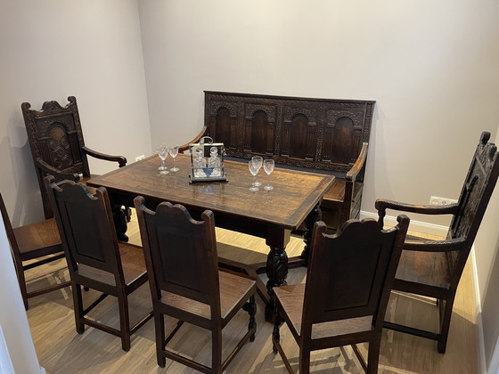 Image 1 of Engelse kasteelbank met eethoek en fauteuils 