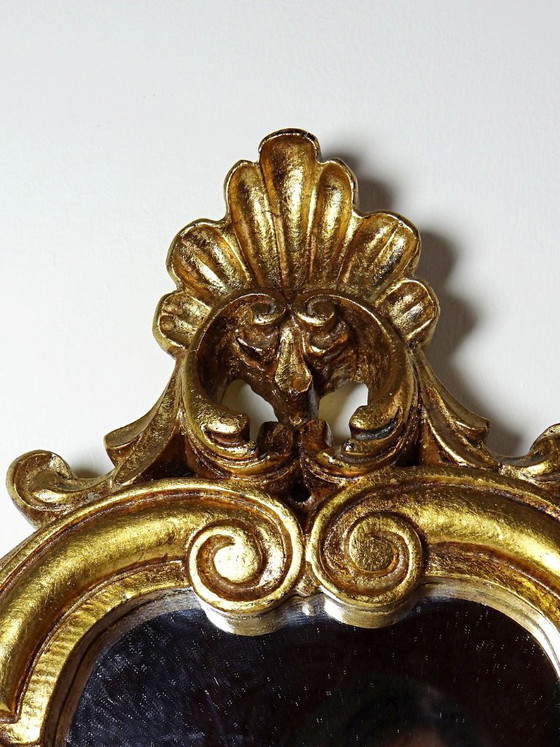 Image 1 of Specchio da parete vintage in stile rococò dorato, Italia, circa 1950-1970, legno e stucco dorato.