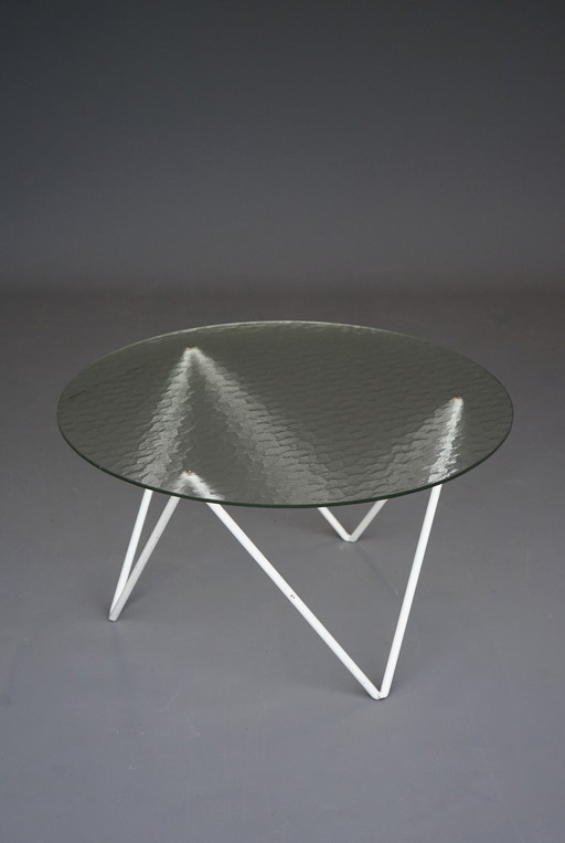 Table basse ronde hollandaise minimaliste. 1950S