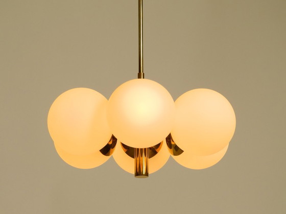 Image 1 of Wunderschöne Messing-Deckenleuchte von Kaiser Leuchten aus den 1960er Jahren mit 6 Opalglasschirmen