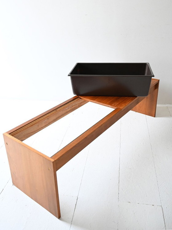 Image 1 of Tavolino da caffè vintage scandinavo in teak anni '60 con portafiori