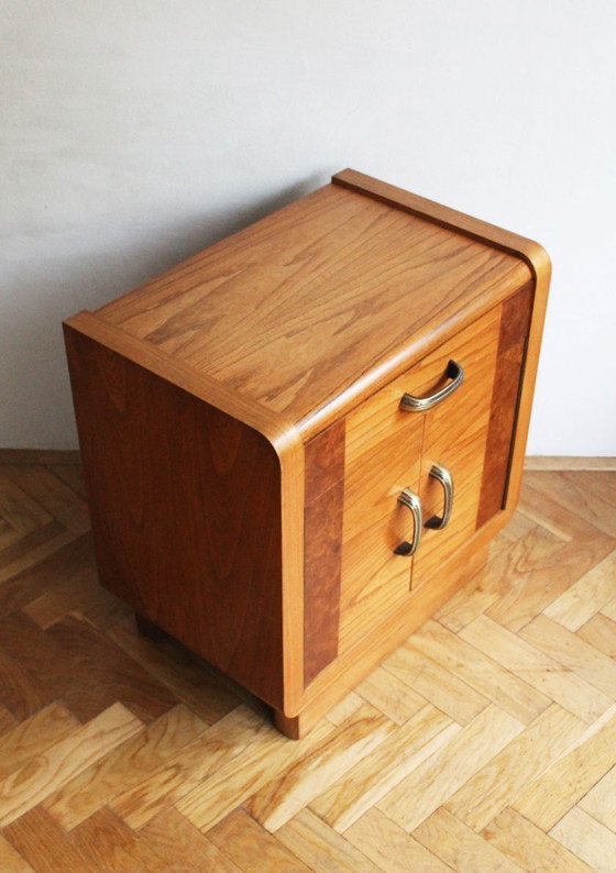 Image 1 of Par de mesitas de noche Art Déco de la década de 1930