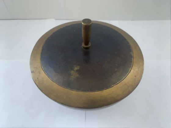 Image 1 of Scatola con coperchio Bonbonniere di Hans Przyrembel, Marianne Brandt, Alfred Lipovec, Bauhaus, ottone