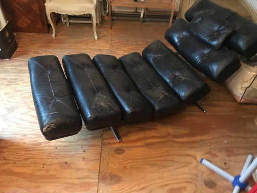 Poltrona vintage in pelle nera