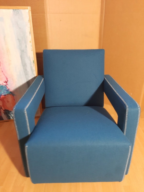 Image 1 of Cassina Utrecht 637, nueva, nunca usada, en tela de lana azul petróleo (serie 13L), costuras de caballo