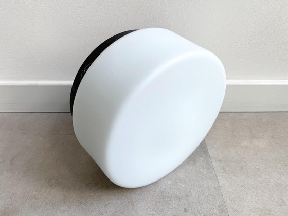 1x Vintage Ronde Wit Glazen + Bakeliet Plafonniere / Plafondlamp – Plafondlampen, Glass, Plastic (photo 7 of 7)