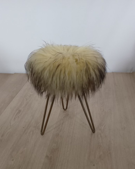 Felltex Fifties Hairy Stool – Metal, Wool (photo 7 of 7)