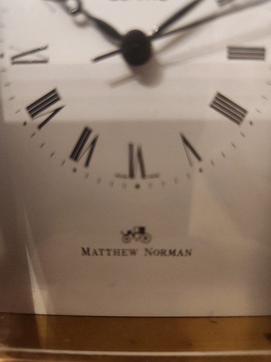 Image 1 of Prachtige Messing Matthew Norman Reisklok (Swiss Made) – Quartz