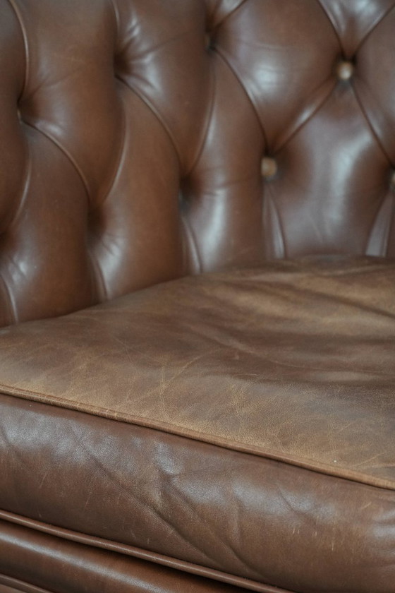 Image 1 of 2 poltrone Chesterfield color cognac in pelle di mucca in stile inglese