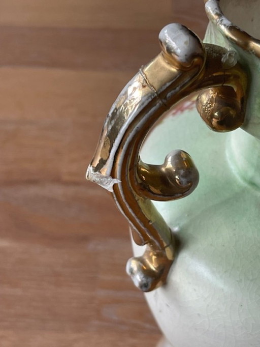 Vase aus Stoke-on-Trent, England; aus der Fabrik Empire Works