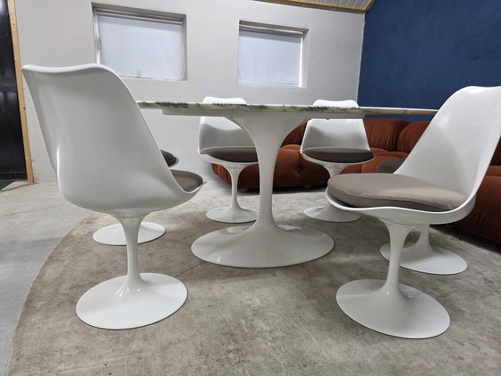 Tavolo ovale Knoll Studio + sedie Tulip Knoll (nuove) – Set da pranzo, Aluminium, Marble (photo 10 of 14)