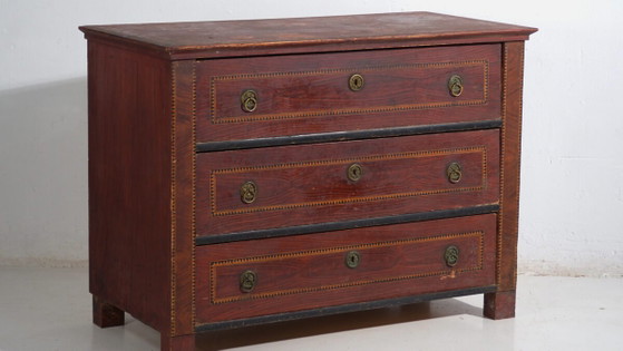Central European Biedermeier chest of drawers in pine with four drawers – Central Europe, circa 1850 – Wood (photo 3 of 40)