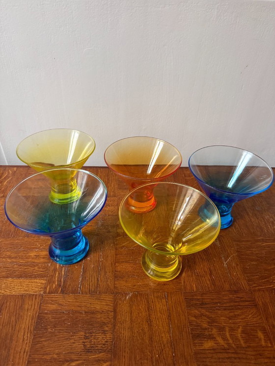 Image 1 of Set di 5 ciotole da dessert colorate Luminarc, Made in France