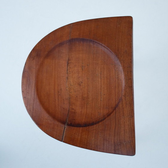 Image 1 of Set aus zwei handgeschnitzten Holzhockern mit geformten Sitzflächen