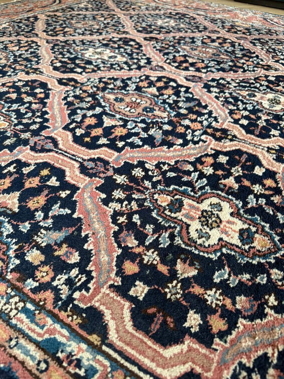 Image 1 of Orientalischer Teppich mit Muster