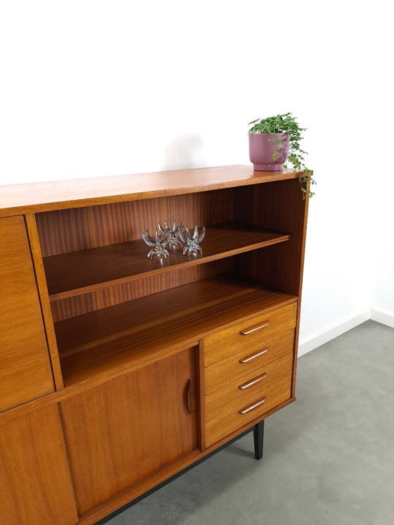 Image 1 of Armario de pared de teca con cajones, barra y patas negras