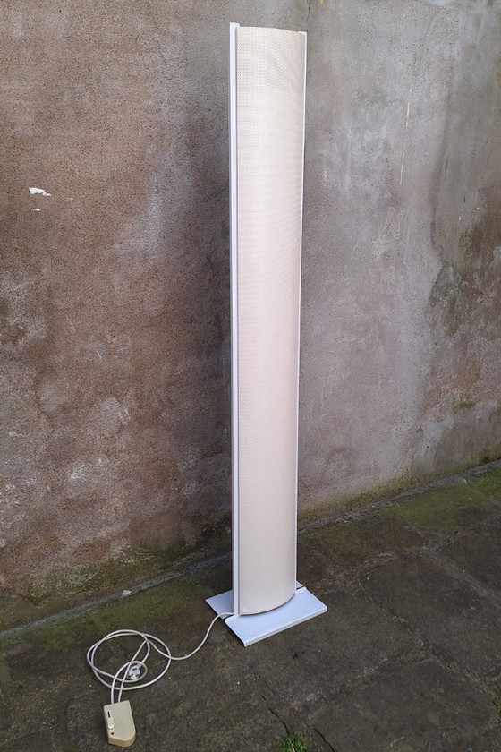 Image 1 of Relco halogeen vloerlamp van geperforeerd metaal uit de jaren 80