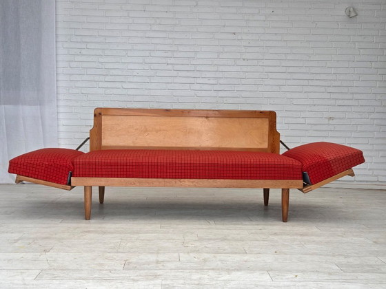 Image 1 of Sofá-cama con brazos abatibles danés, década de 1970, de Illum Wikkelsø, lana para muebles.