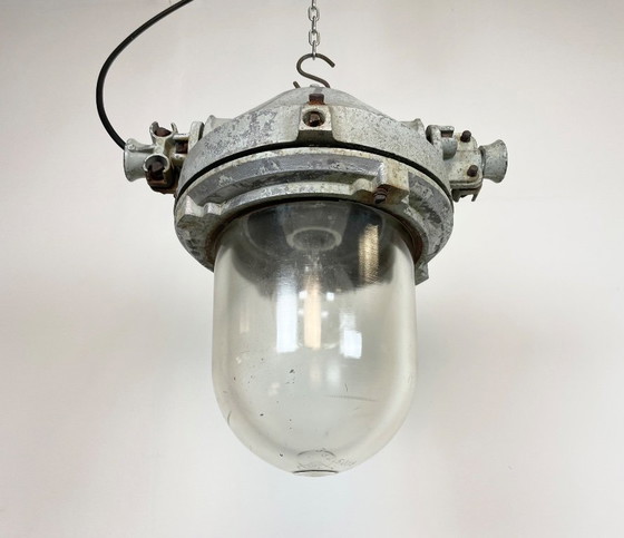 Image 1 of Lampe industrielle grise en fonte d'aluminium antidéflagrante, années 1970