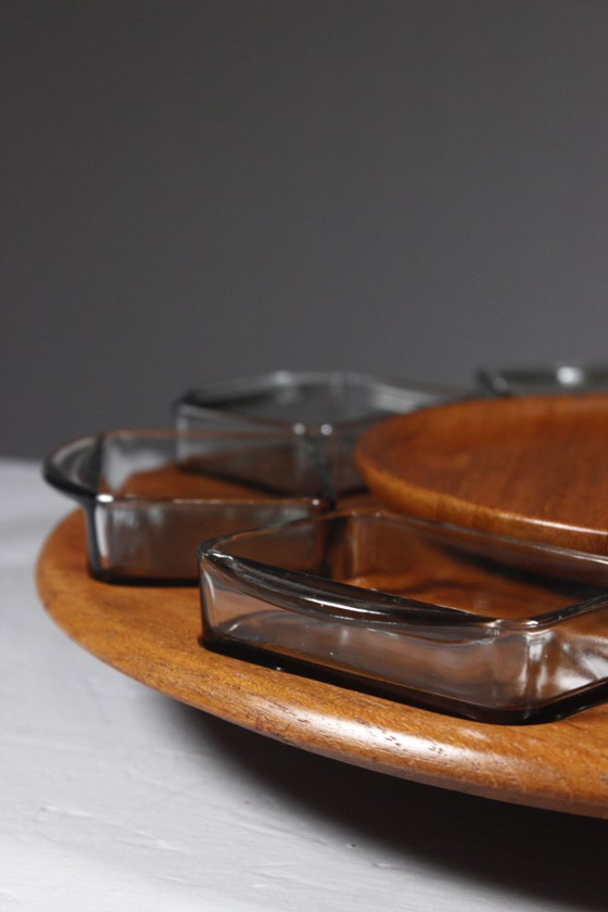 Image 1 of Digsmed Danimarca - Vassoio da portata in teak e vetro con base girevole, design anni '60