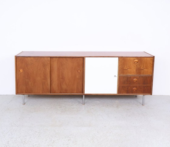 Vintage Fristho Sideboard in Walnut – William Watting – 1960s – Metal (photo 17 of 17)