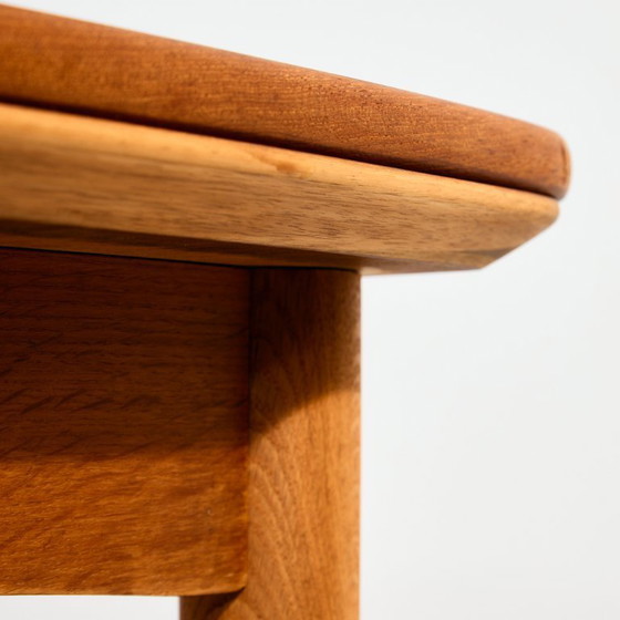 Image 1 of MK11104 Table de salle à manger restaurée en teck et chêne