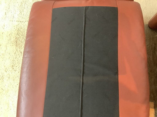Zitbanken met bijhorende poef – Cassina, bankjes, Leather