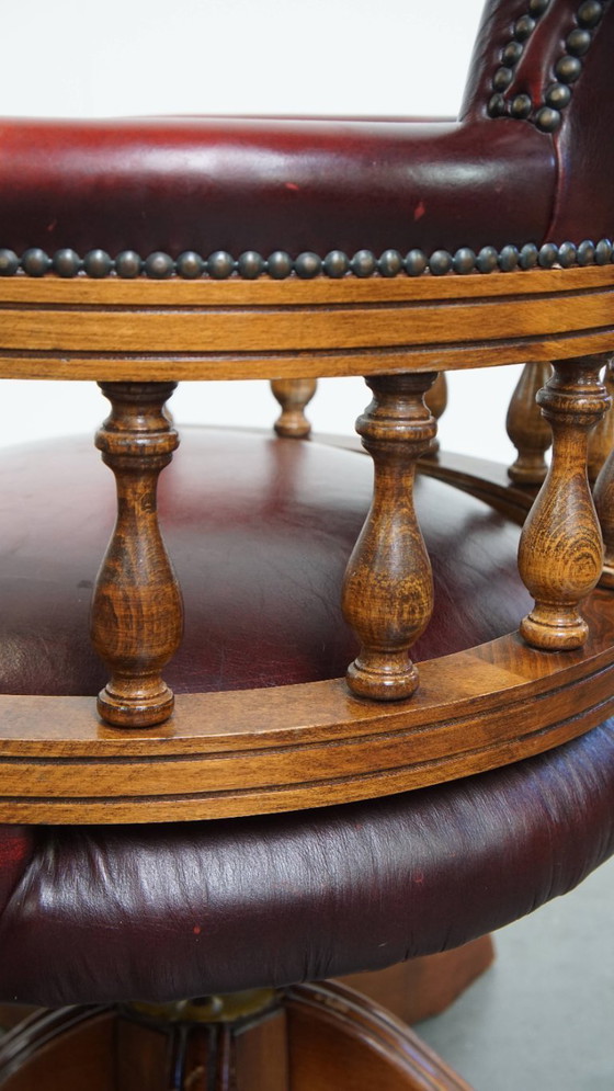 Image 1 of Sedia da ufficio chesterfield regolabile in altezza in pelle di vacchetta rossa