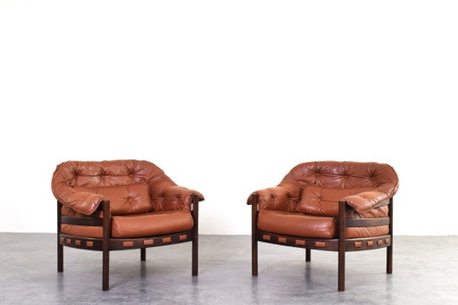 Sillones de roble y cuero de mediados de siglo, diseñados por Arne Norell para Coja, década de 1960. Juego de 2. – fauteuils