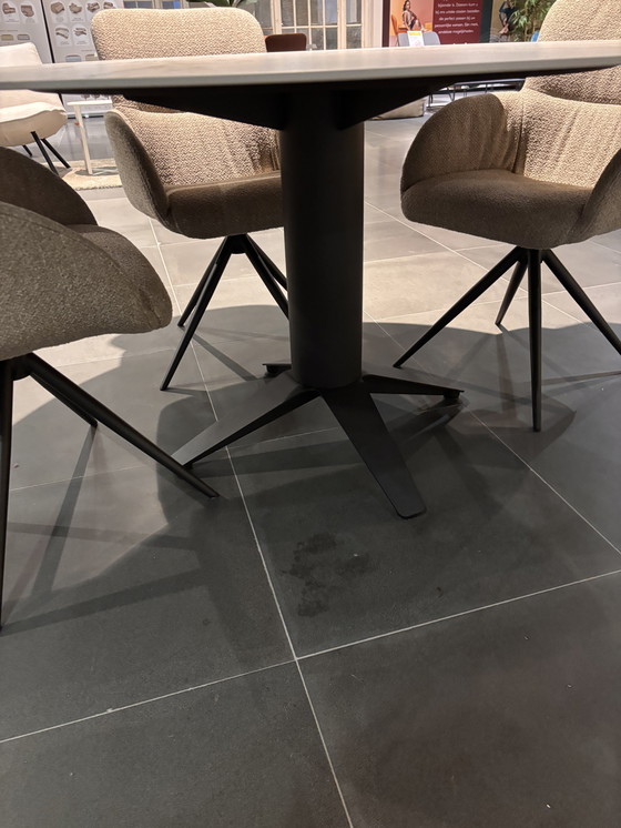 Image 1 of Bert Plantagie ronde Dekton tafel