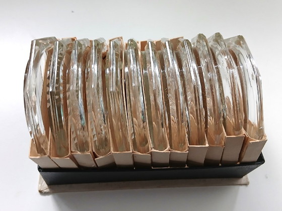 Image 1 of (W016) Komplettes Set aus 12 antiken Kristalluntersetzern – Hergestellt in der Tschechoslowakei – 9 x 9 cm – Neuwertig
