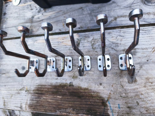 Ensemble de 6 patères en métal de style Art déco pour manteaux et peignoirs – kapstokken, Metal (photo 2 of 5)