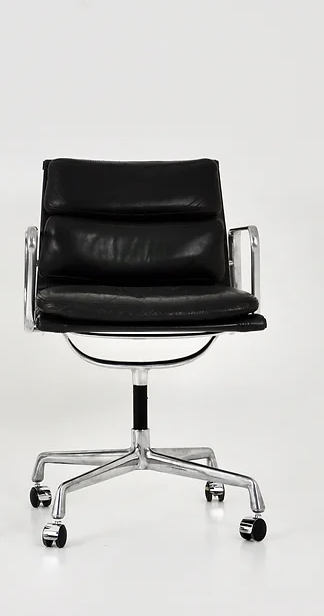 1 sedia ICF Soft Pad di Charles &amp; Ray Eames
