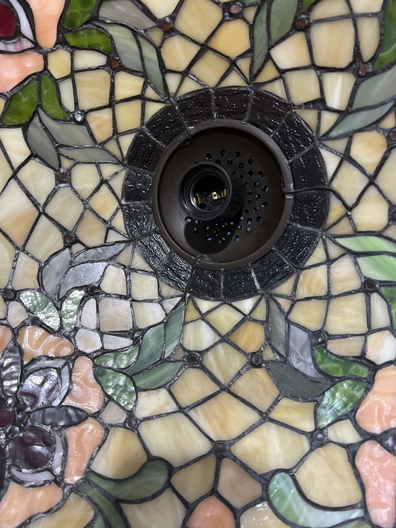 Image 1 of Lampada a sospensione vintage in stile Tiffany degli anni '80 con vetro opalino.