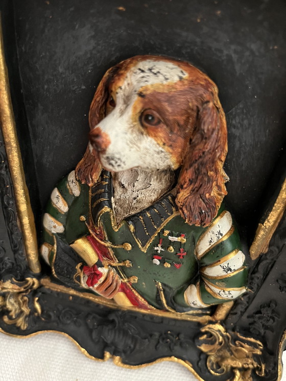 Image 1 of 2x Portrait en relief (3d) de chiens en tenue classique