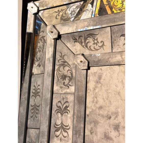 Image 1 of Figuras mitológicas venecianas de Baco talladas a mano en un espejo antiguo