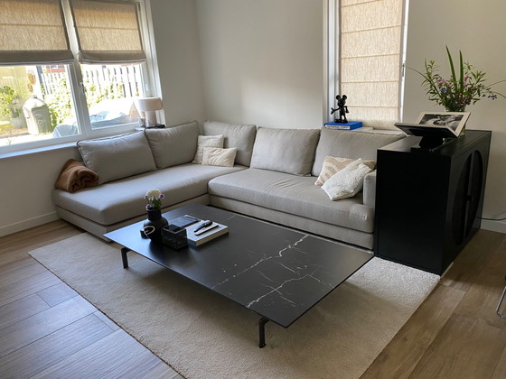 Image 1 of Gezoet marmeren salontafel van B&B Italia