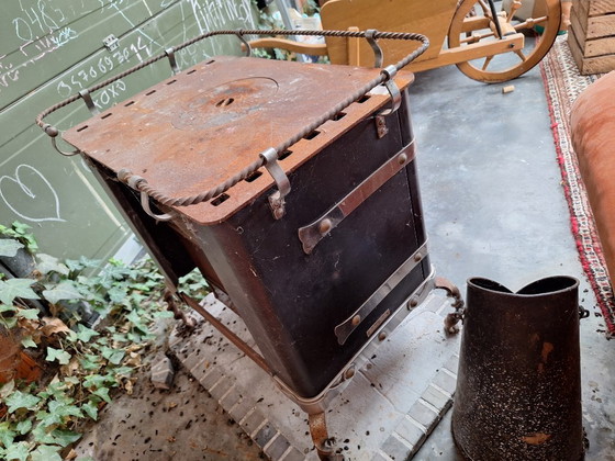 Kohleofen mit Sockel und Kohleeimer – rydes style, Dekorative Objekte, Cast Iron, Glass (photo 3 of 5)