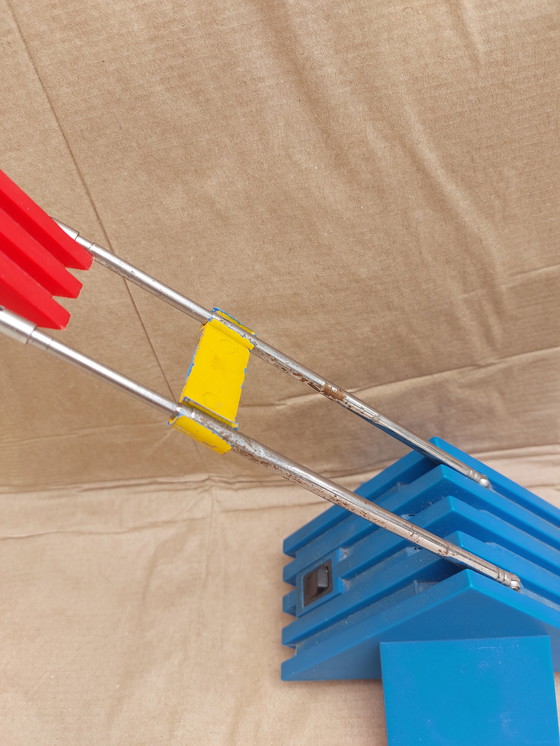 Image 1 of Bureaulamp memphis stijl