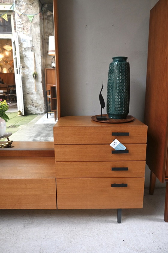 Bellissima toeletta vintage asimmetrica anni '60 – Armadi a muro, Legno, Vetro (photo 2 of 12)