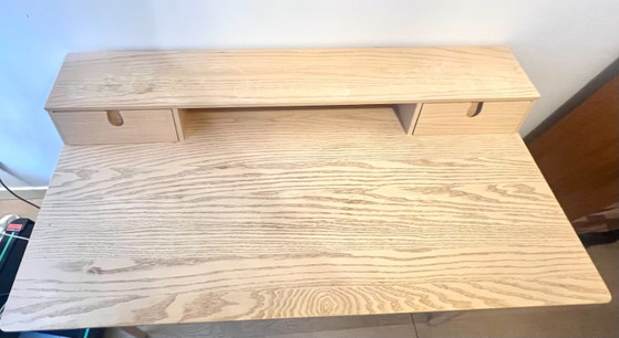 Image 1 of Modern klassiek bureau van licht hout