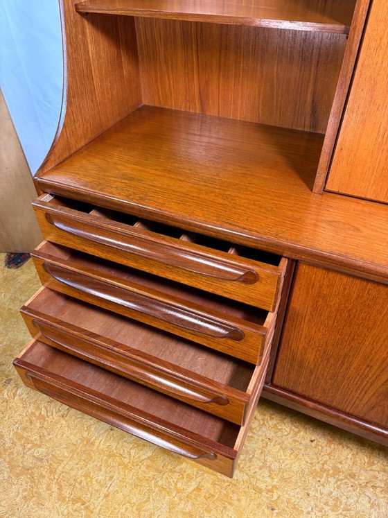 Vintage A. Younger “Sequence” Teak Highboard | Jaren 60 | Ontworpen door John Herbert Een werkelijk prachtig (photo 6 of 12)