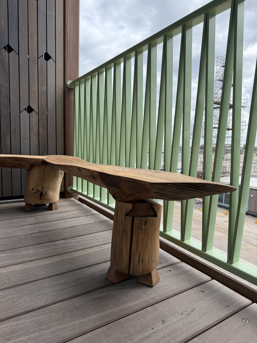 Boomstam hoek bankje