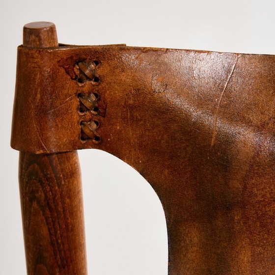 Image 1 of Poltrona e pouf in pelle di vitello ungherese, set da 2