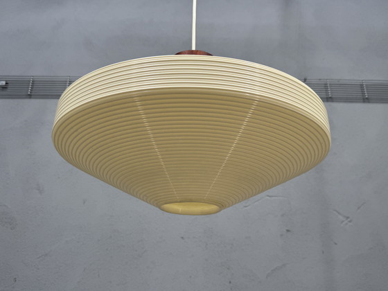 Image 1 of Lampada a sospensione vintage con dettagli in legno