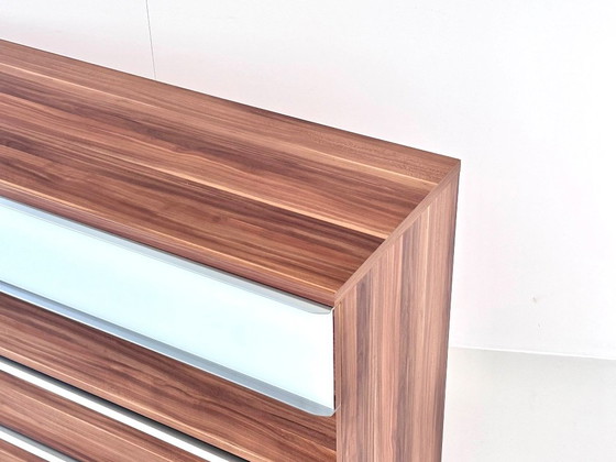 Nolte Möbel Alegro Cassettiera, Noce Macadamia & Vetro Bianco, Cassettiere, Legno, Marrone, Modern (foto 6 di 15)